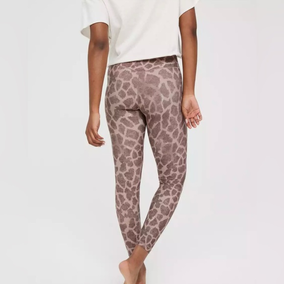 ♥️ OFFLINE Real Me High Waisted Legging - Picture 3 of 10